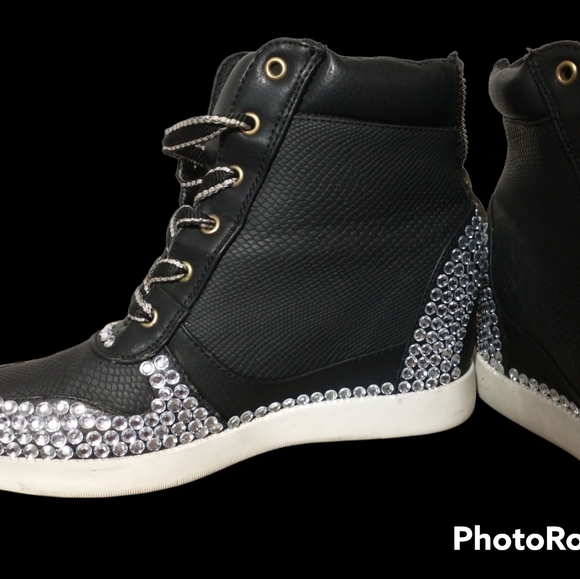 Black and blinging hidden wedges with black and silver laces. - Picture 2 of 7